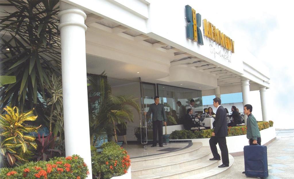 Apart Hotel Kennedy Guayaquil Esterno foto