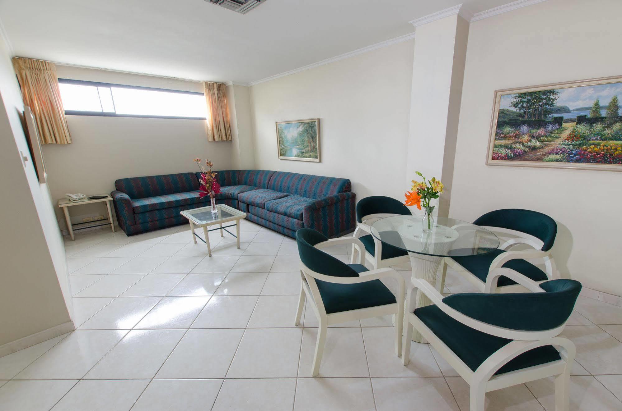 Apart Hotel Kennedy Guayaquil Esterno foto