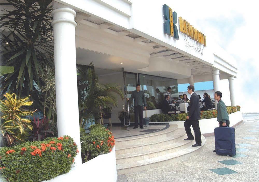Apart Hotel Kennedy Guayaquil Esterno foto